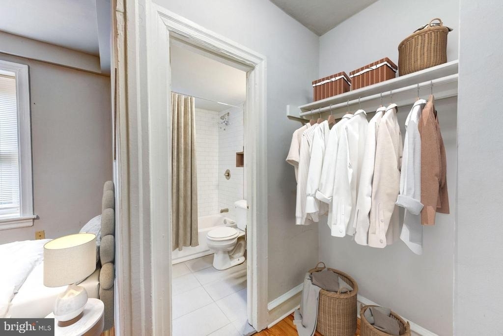 4605 Chester Avenue - Photo 5