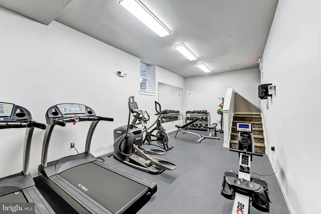 4605 Chester Avenue - Photo 10