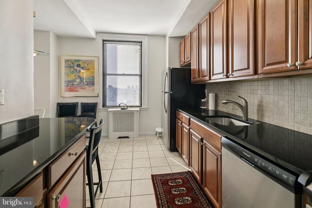 2031 Locust Street - Photo 14