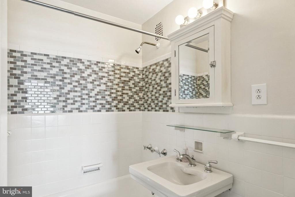 2031 Locust Street - Photo 17