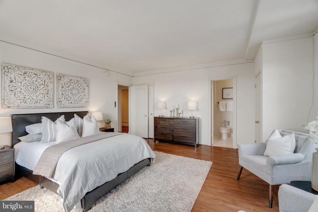 2031 Locust Street - Photo 11