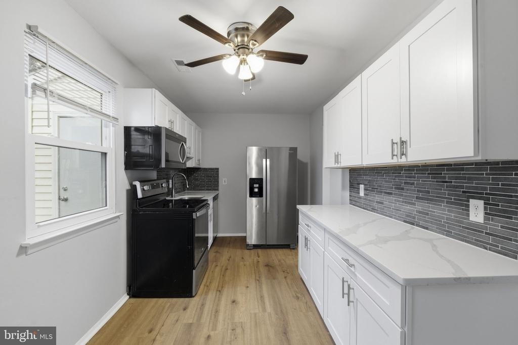 341 Clarkson Street - Photo 8
