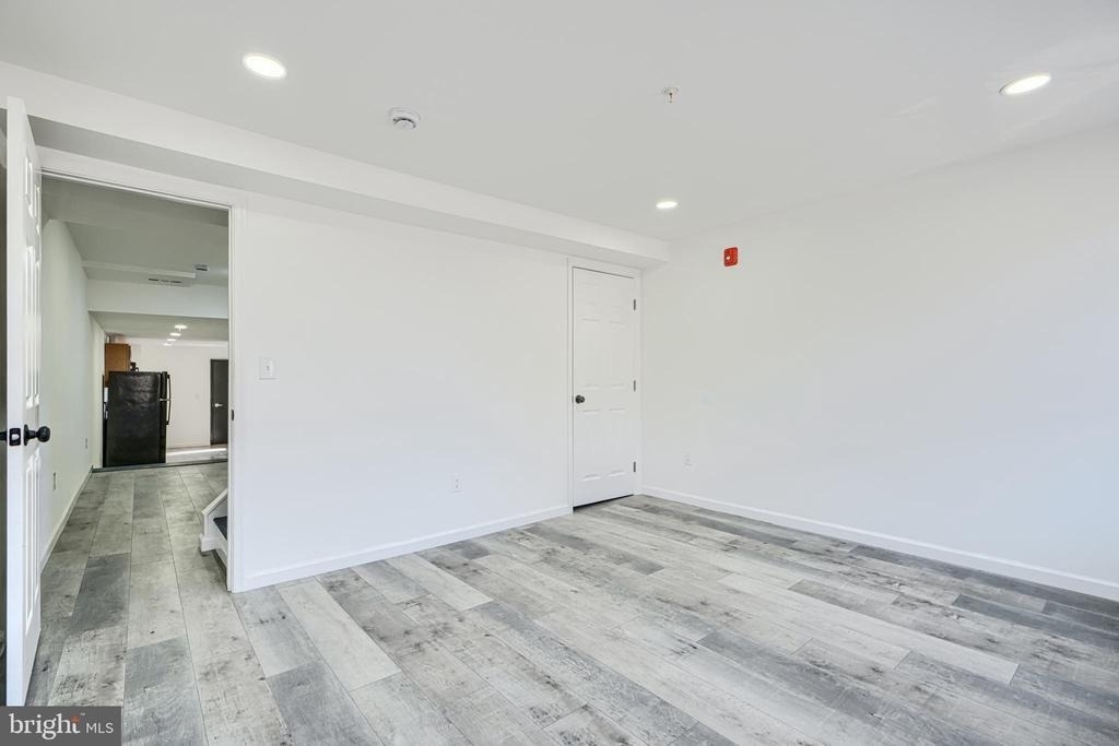 7 S Carrollton Avenue - Photo 14
