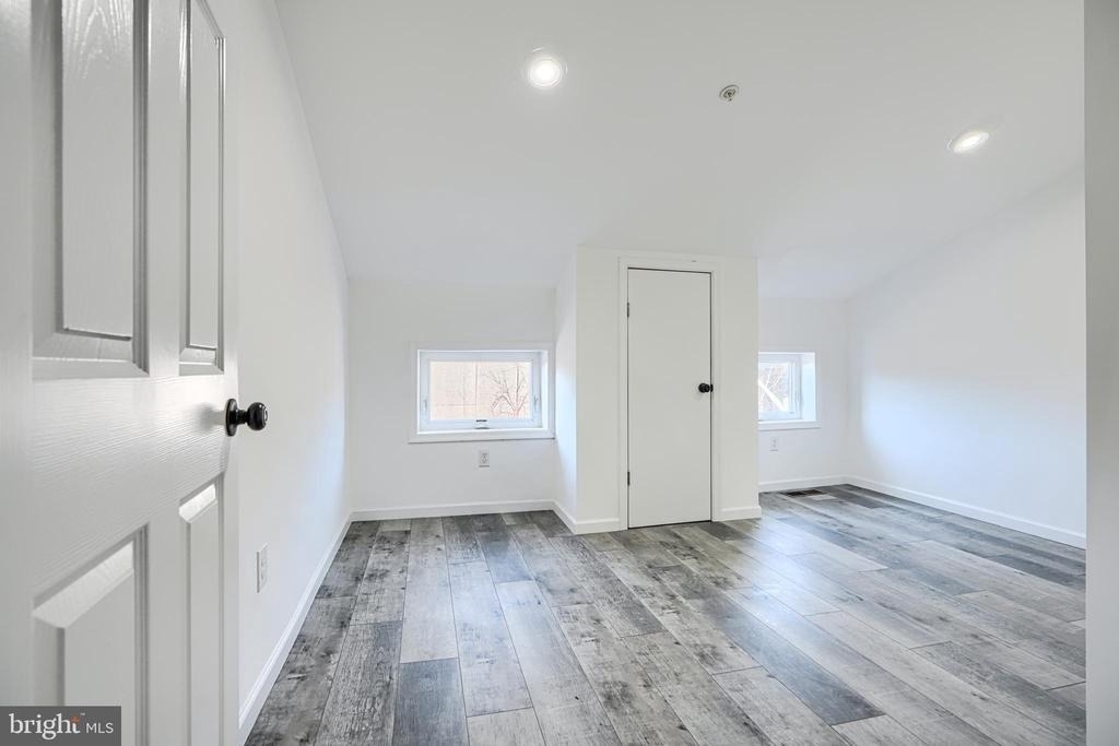 7 S Carrollton Avenue - Photo 22