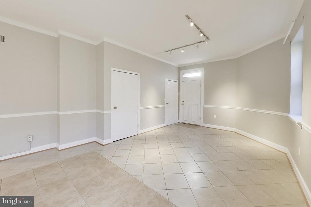 3014 Dent Place Nw - Photo 6