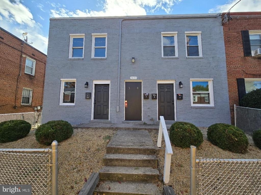 5433 C Street Se - Photo 7
