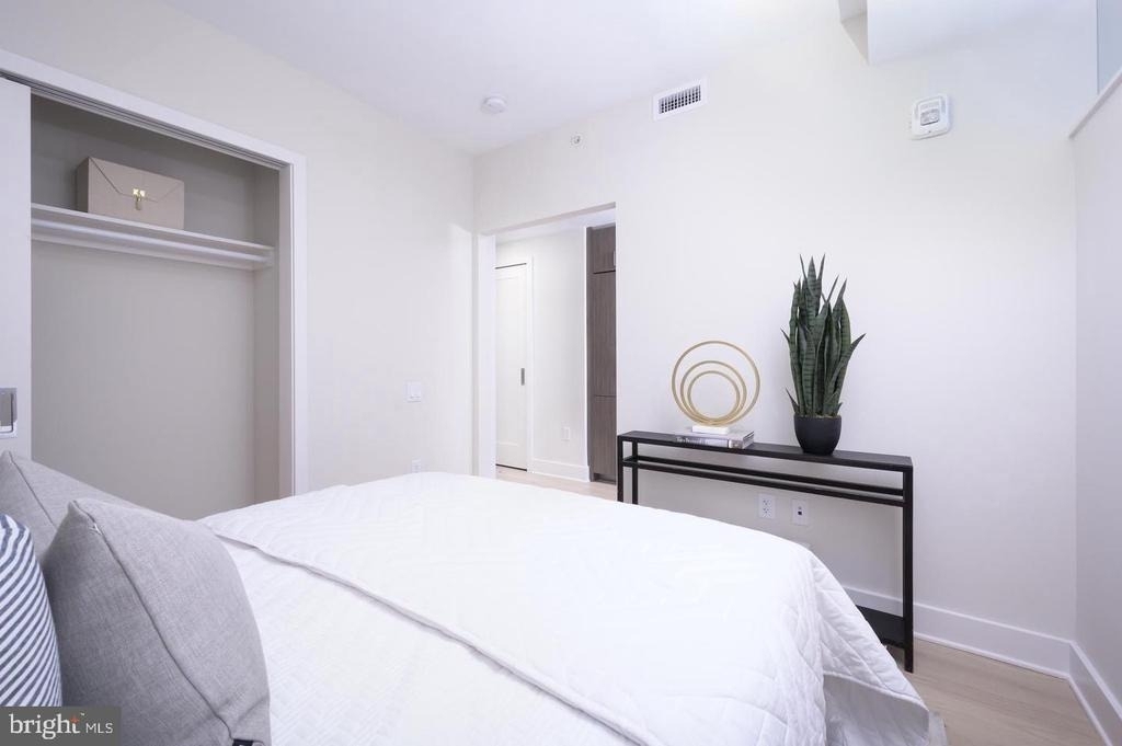 1211 Van Street Se - Photo 3