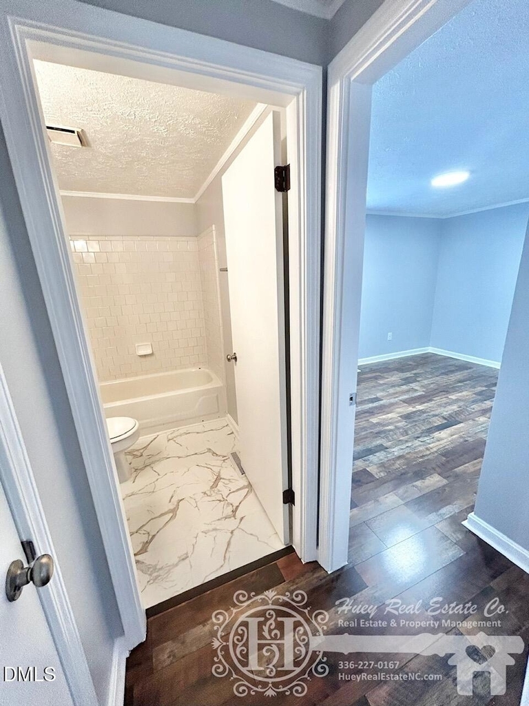 201 E Gilbreath Street - Photo 9