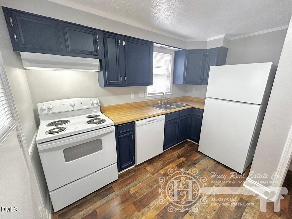 201 E Gilbreath Street - Photo 6