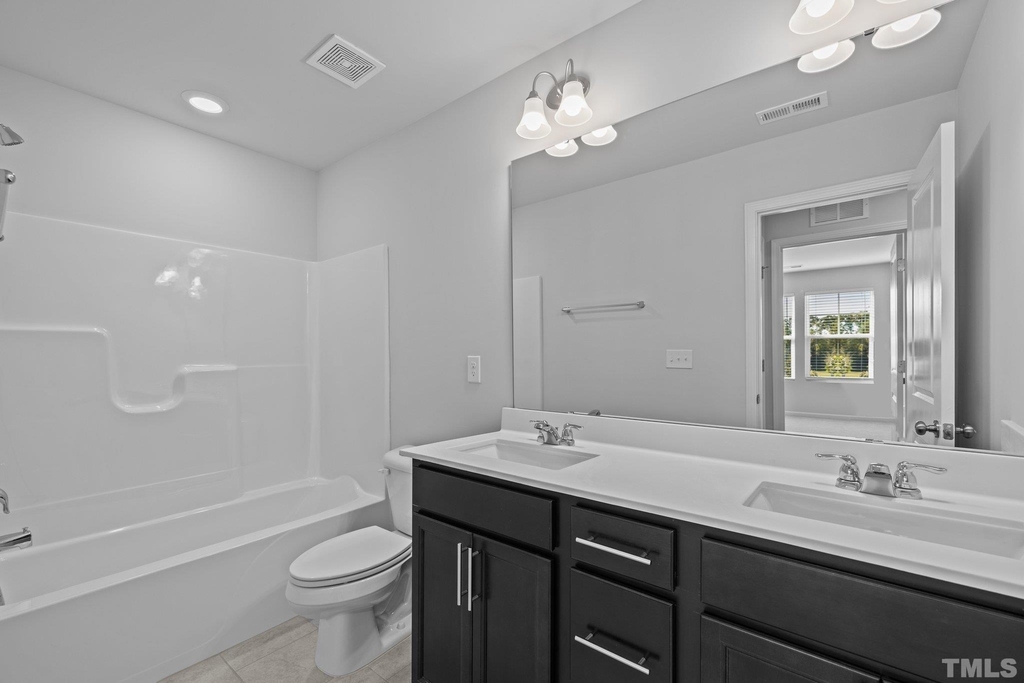 5106 Anamosa Street - Photo 8