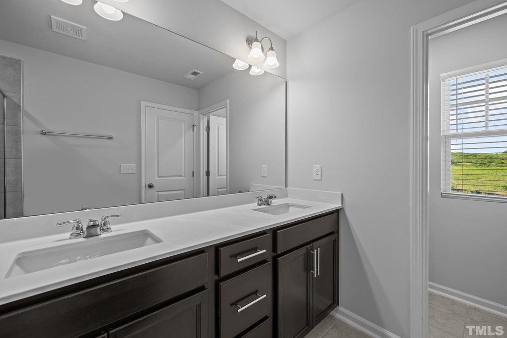 5106 Anamosa Street - Photo 15