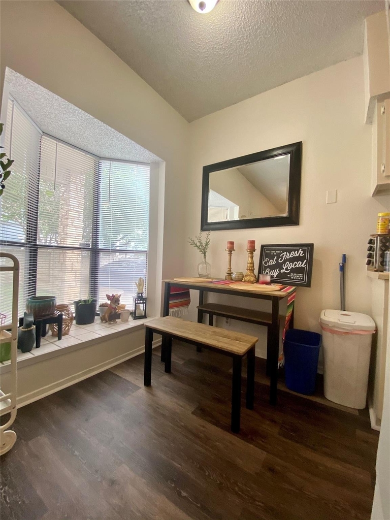 2604 Salado St - Photo 1