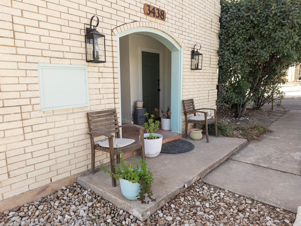 3438 Willowrun Dr - Photo 1