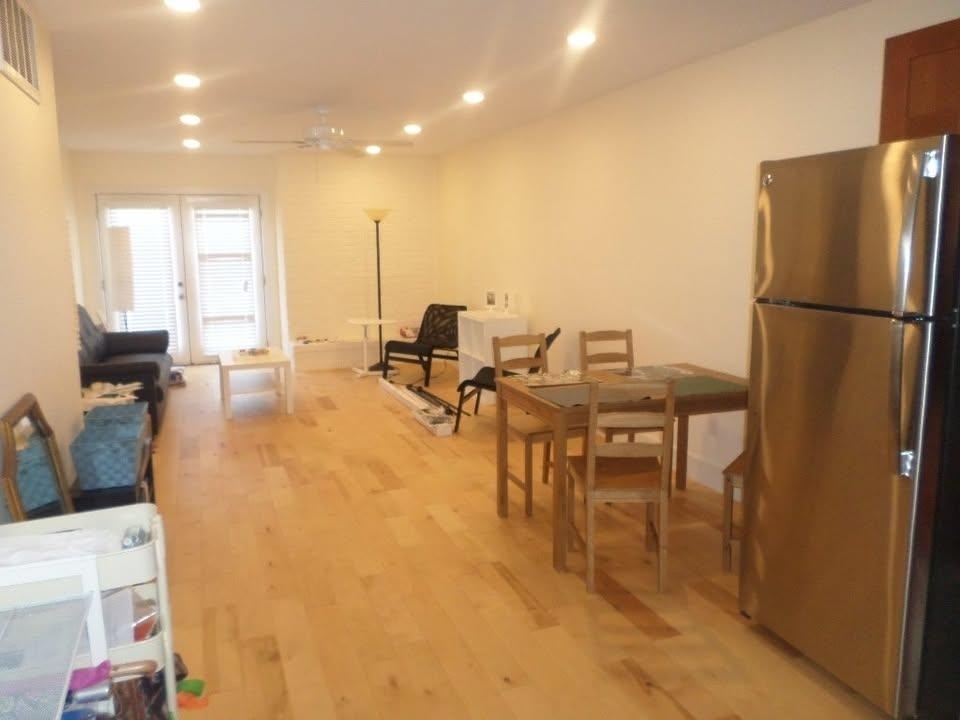 909 Reinli St - Photo 5
