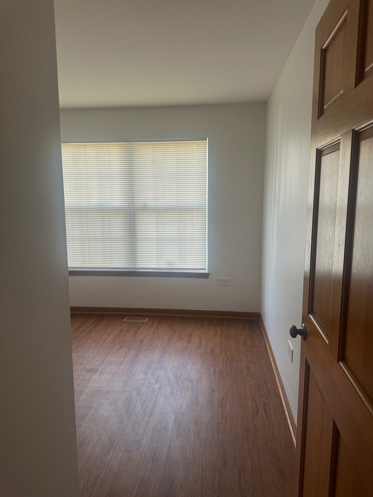 1942 Heron Avenue - Photo 8
