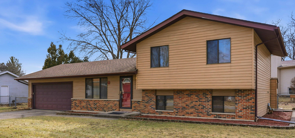 409 Kensington Drive - Photo 0