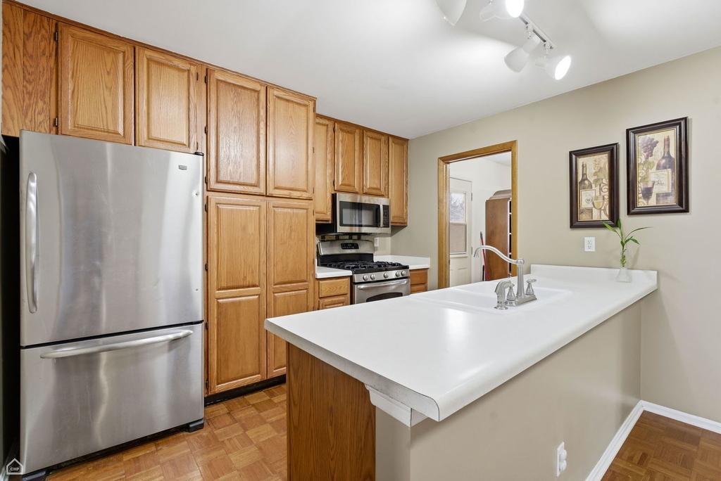 409 Kensington Drive - Photo 2