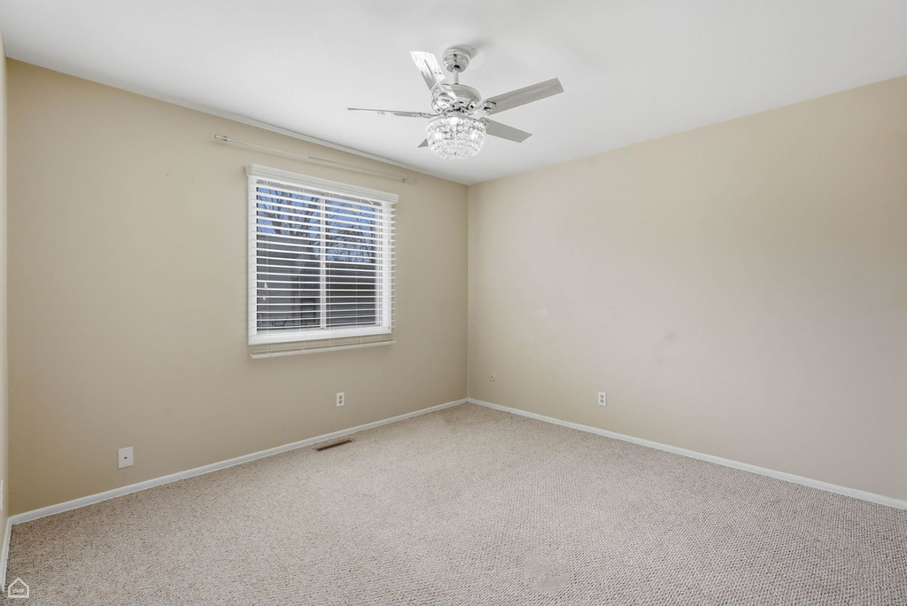 409 Kensington Drive - Photo 14