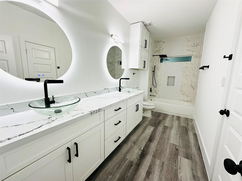 610 E 41st Street - Photo 13