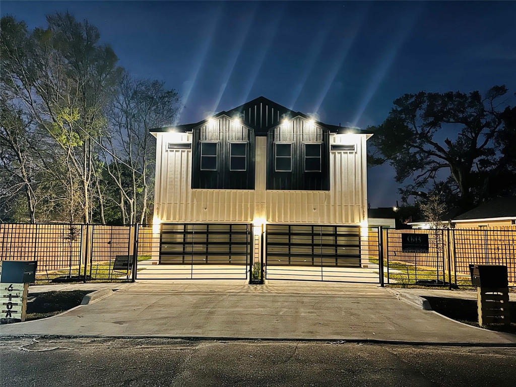 610 E 41st Street - Photo 3