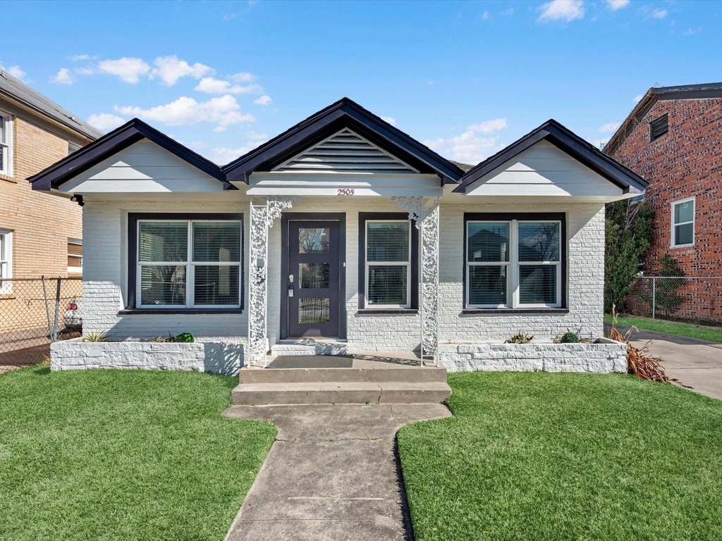 2505 Truxillo Street - Photo 0