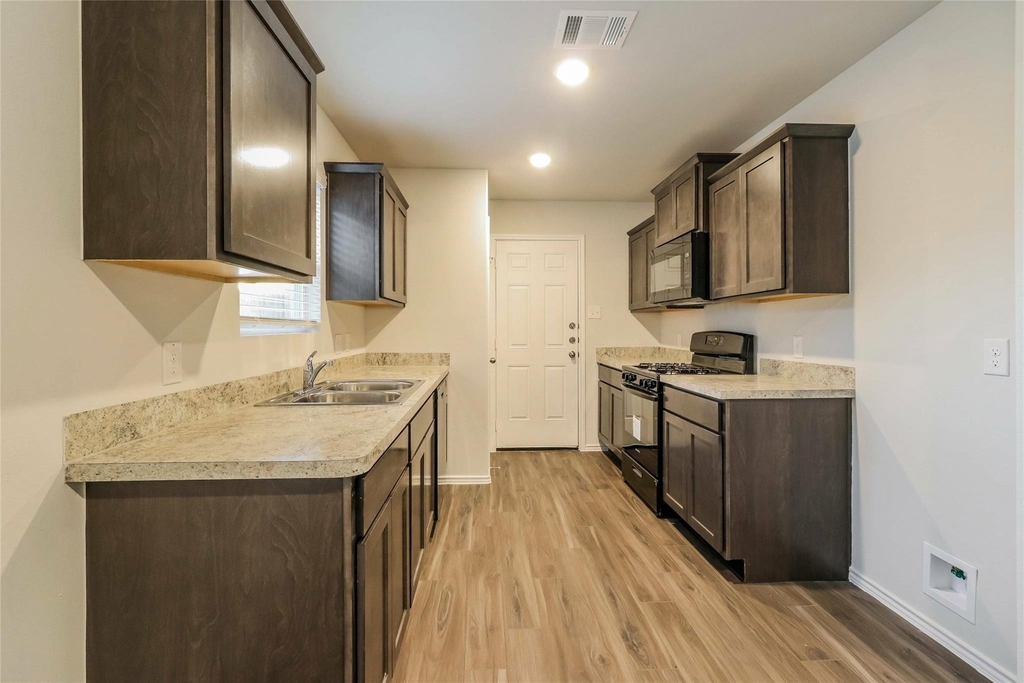2348 Blue Opal Lane - Photo 3