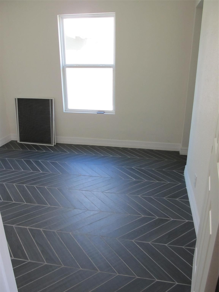 1213 Trimm Avenue - Photo 8