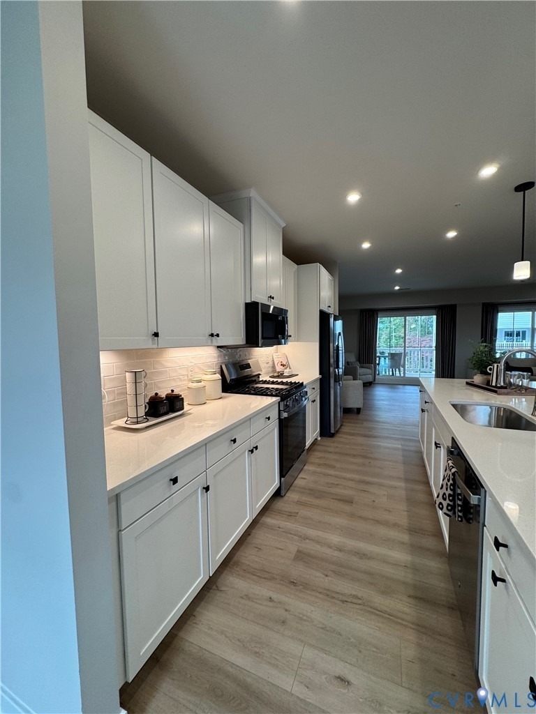 8001 Lake Laurel Ln - Photo 3