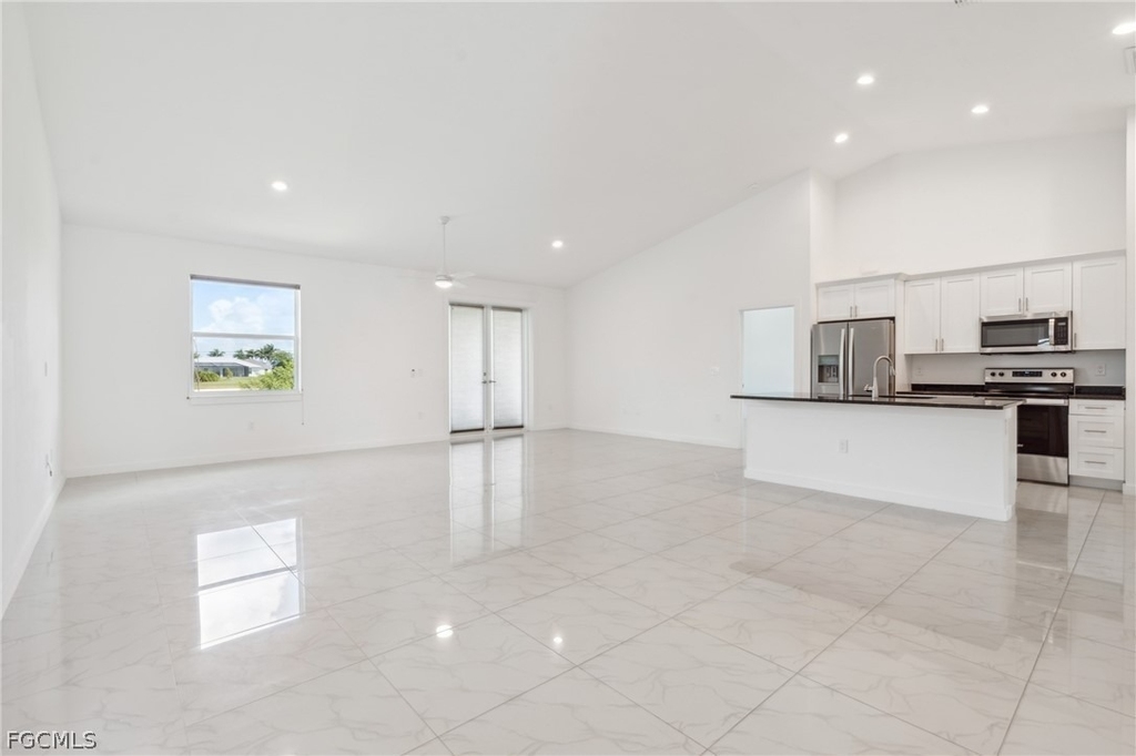 2725 Sw Embers Terrace - Photo 7