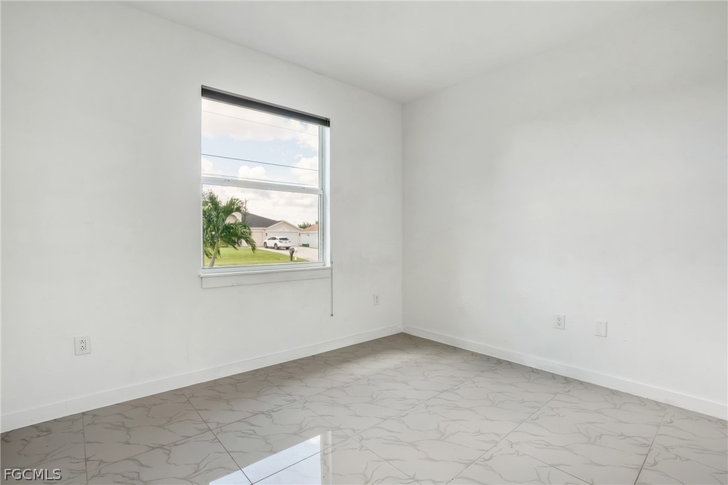 2725 Sw Embers Terrace - Photo 12
