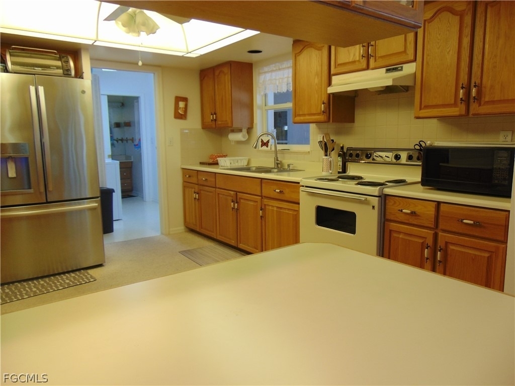 1092 Riverbend Drive - Photo 6
