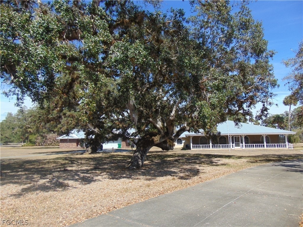 1092 Riverbend Drive - Photo 32