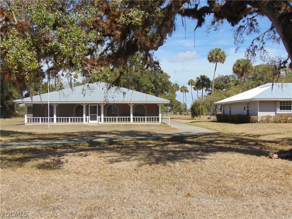 1092 Riverbend Drive - Photo 1