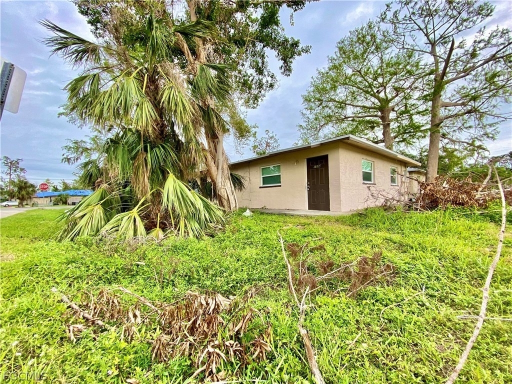 1534 Oak Drive - Photo 0