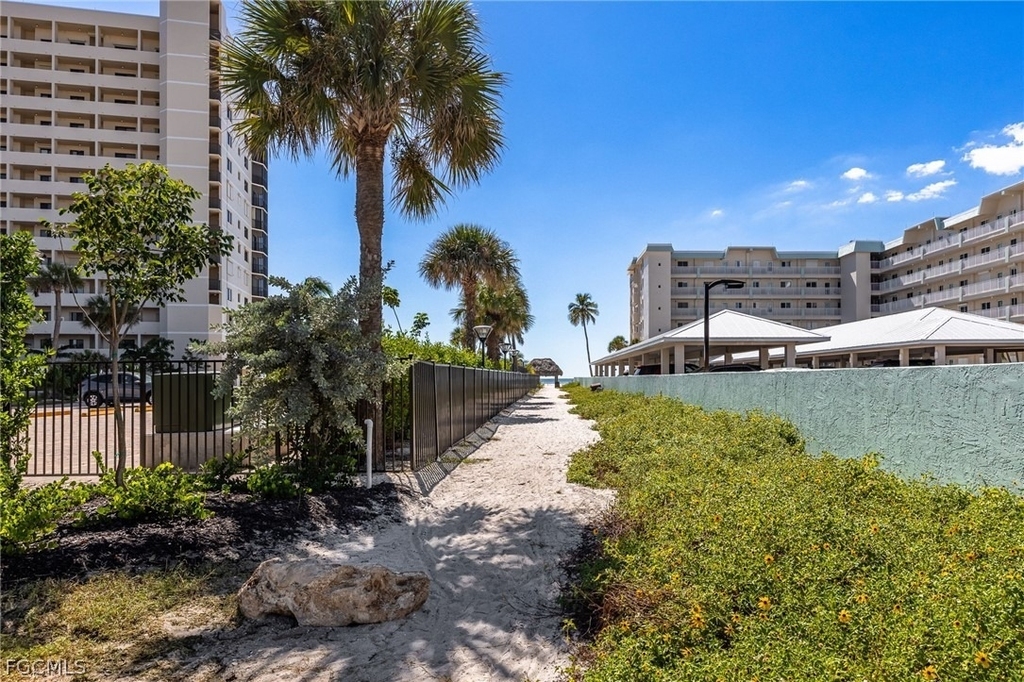 4511 Bay Beach Lane - Photo 47