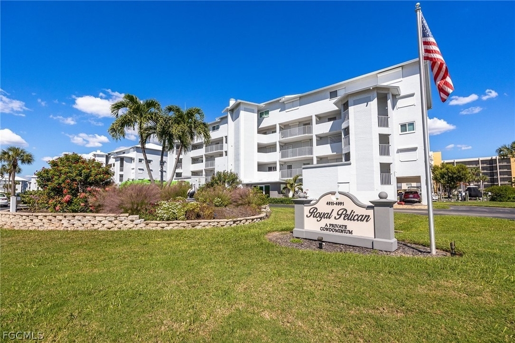 4511 Bay Beach Lane - Photo 1
