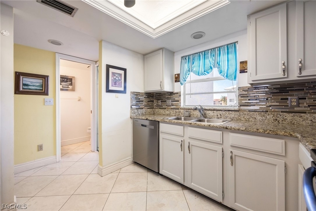 4511 Bay Beach Lane - Photo 6