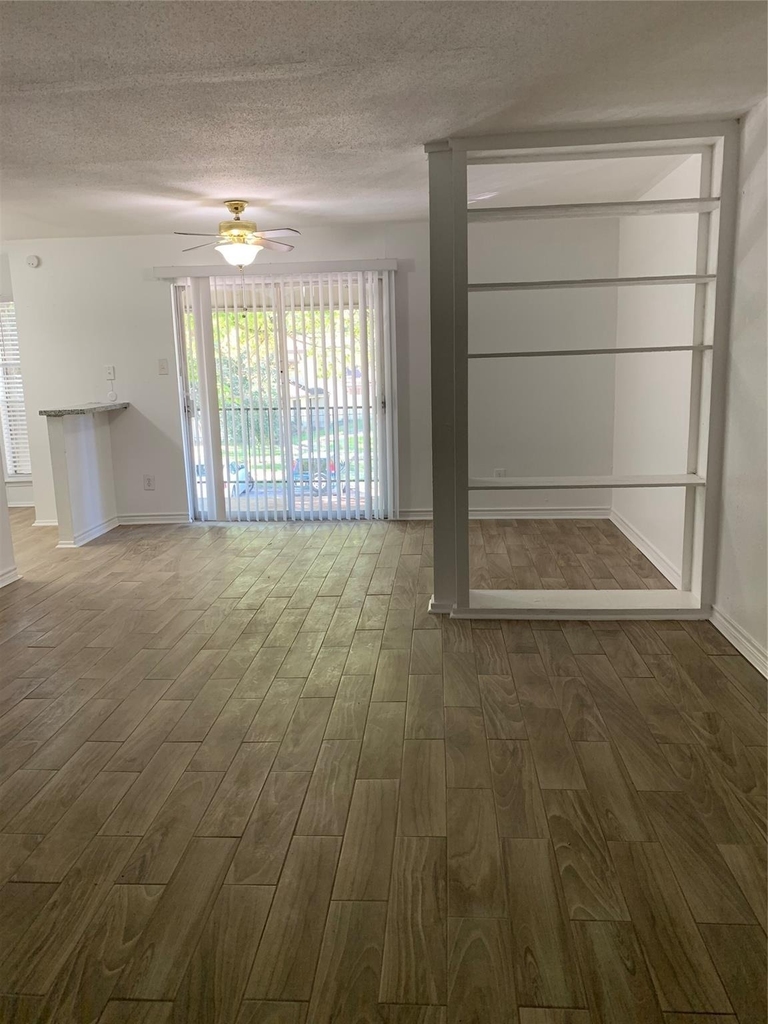 5625 Antoine Drive - Photo 2