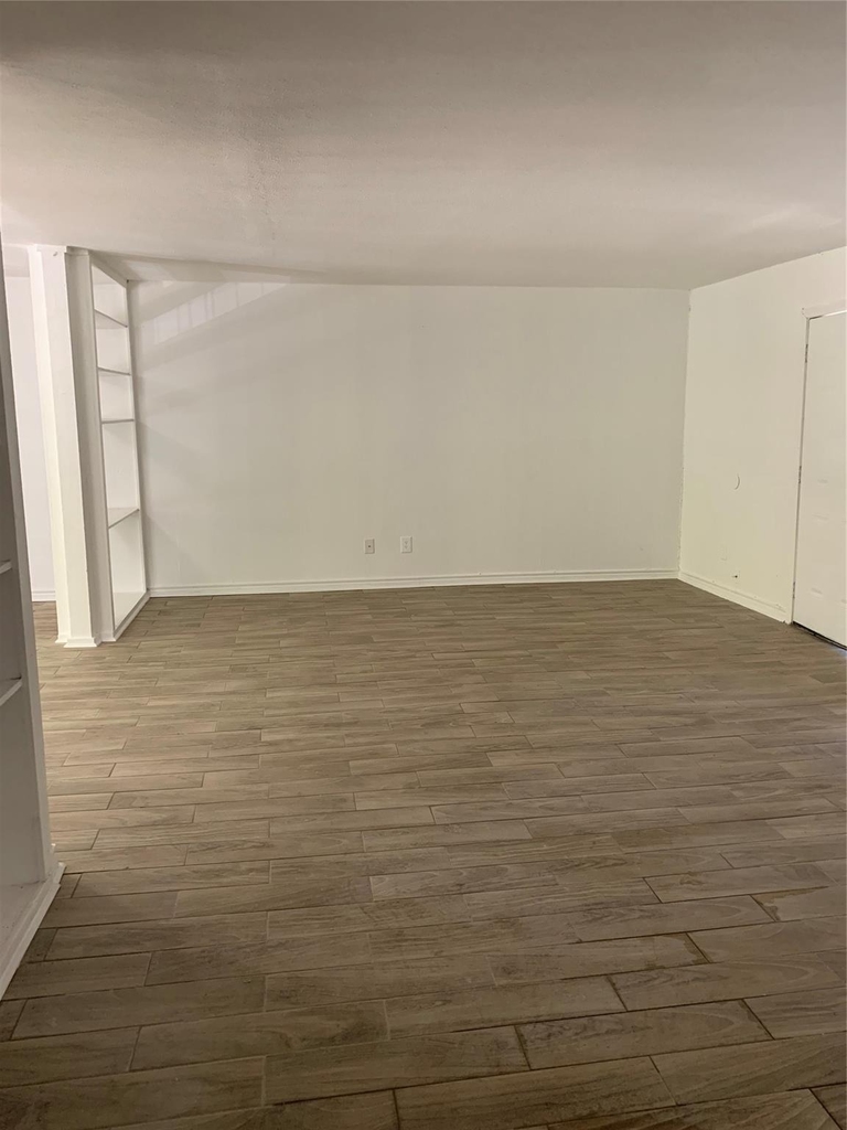 5625 Antoine Drive - Photo 5