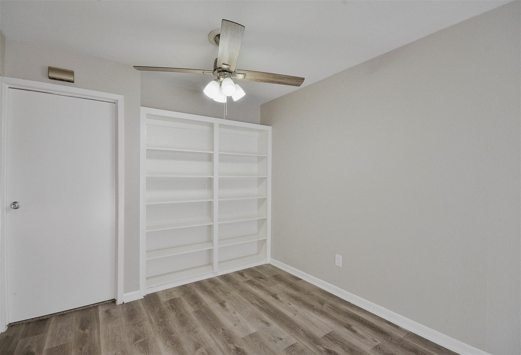 12905 Woodforest Boulevard - Photo 6
