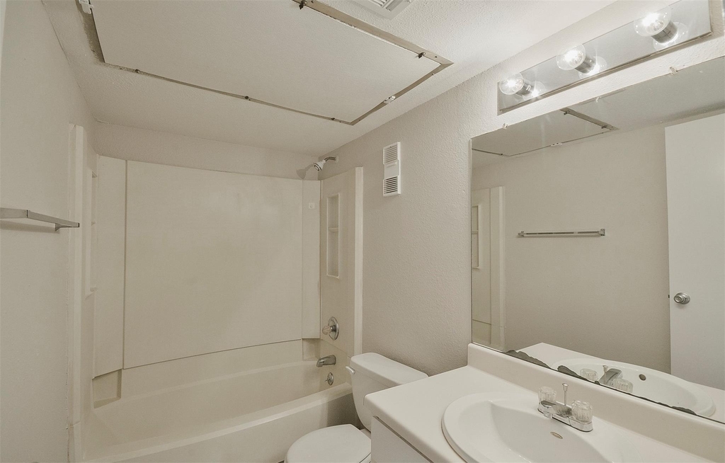 12905 Woodforest Boulevard - Photo 12