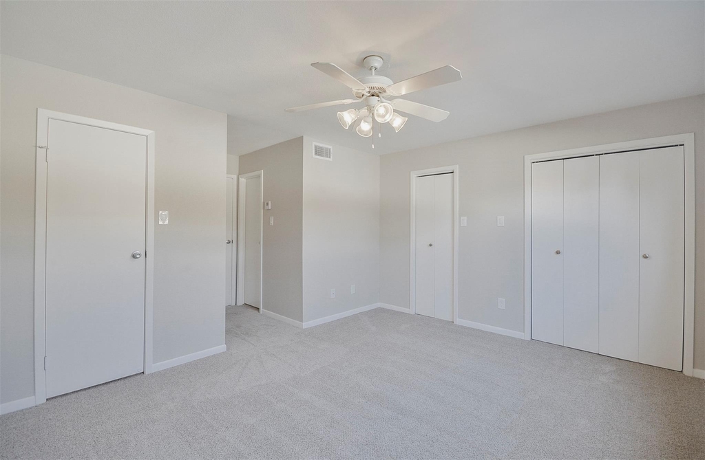 12905 Woodforest Boulevard - Photo 9