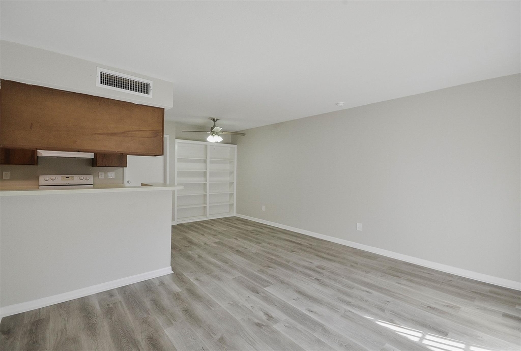 12905 Woodforest Boulevard - Photo 1