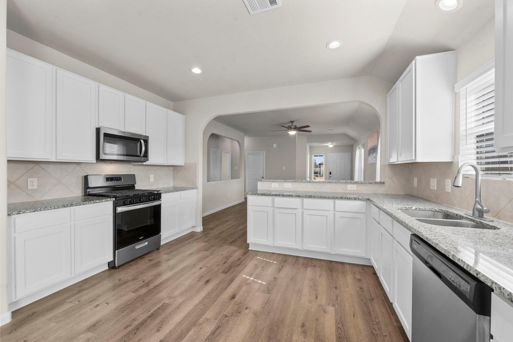 14091 Chinook Drive - Photo 1