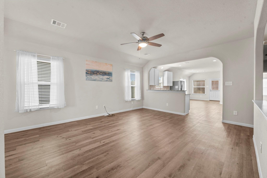 14091 Chinook Drive - Photo 2