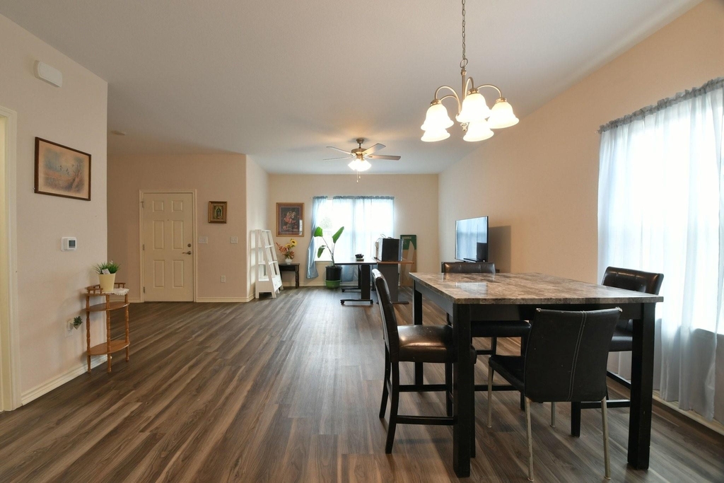 5817 Gaston Street - Photo 12