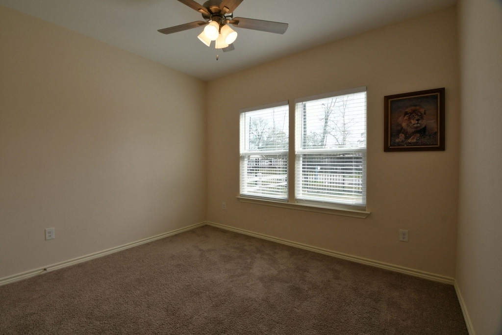 5817 Gaston Street - Photo 21