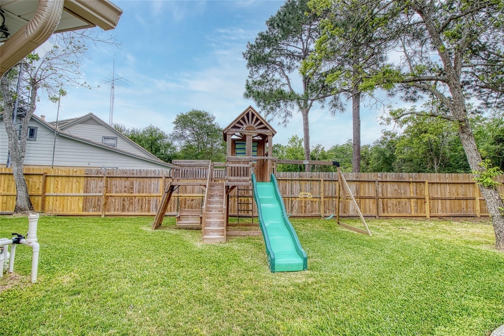 1405 Delabrook Court - Photo 22