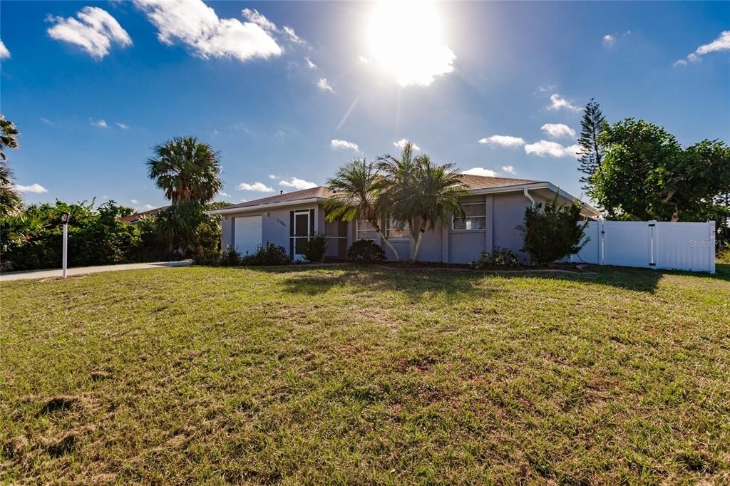 11065 Waterford Avenue - Photo 0