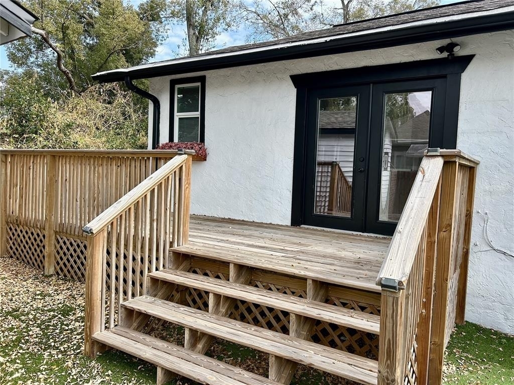 706 E Flora Street - Photo 14